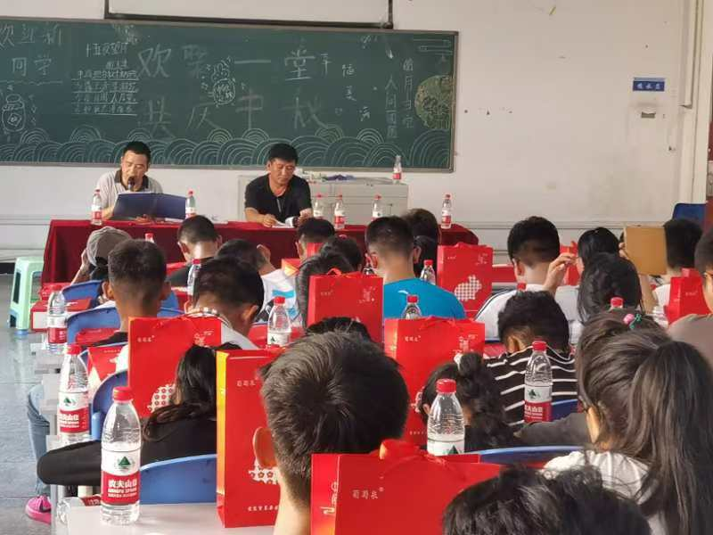 共賞明月情，同慶中秋佳節(jié)——我校舉辦“9+3”學(xué)生中秋座談會(huì)